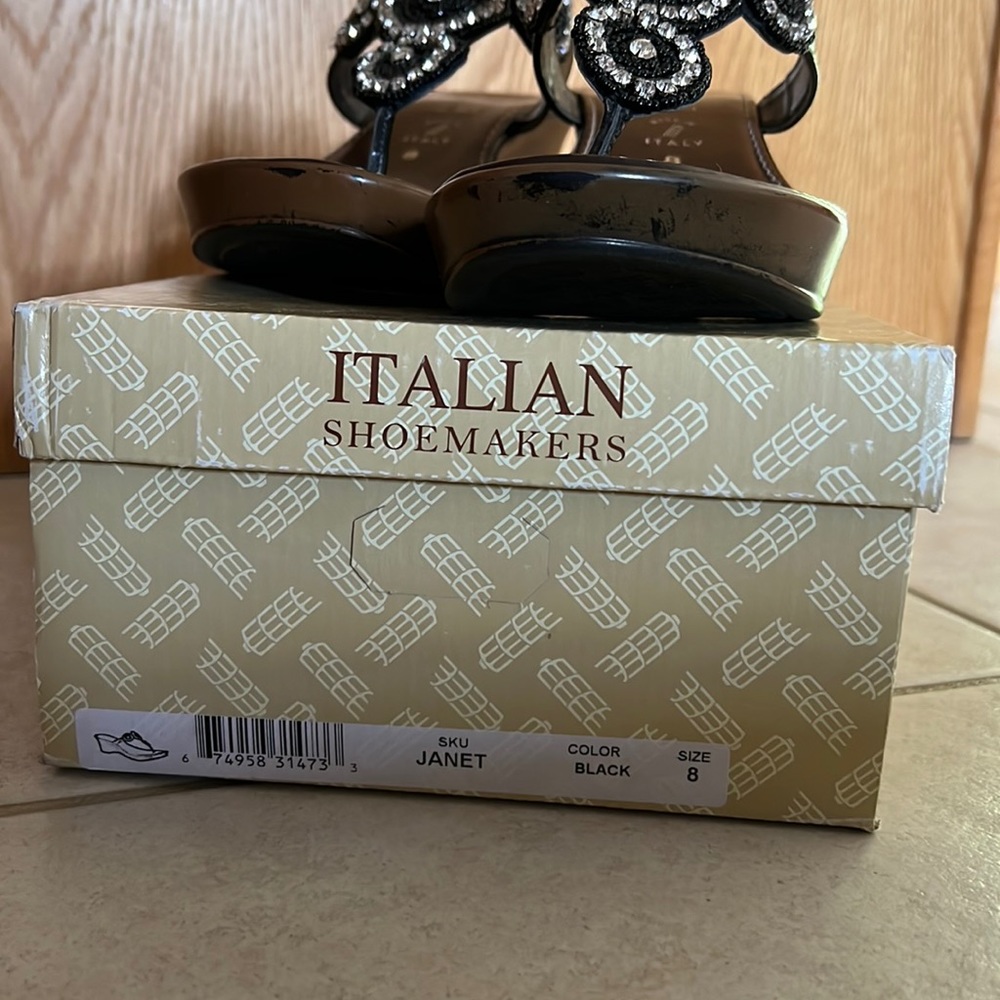 Women’s sandals